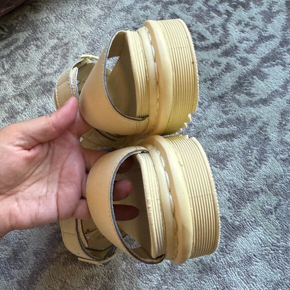 Dr. Martens Voss Mono Yellow Pastel Leather Sandals - Picture 9 of 12